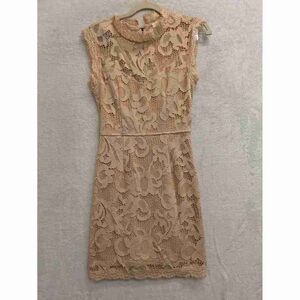 Elegant Lace Sleeveless Dress - Cream